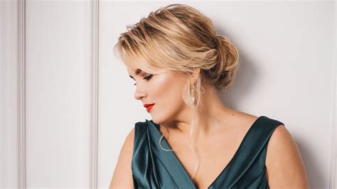 Матушка, матушка, что во поле пыльно? (Русская народная песня) - YouTube