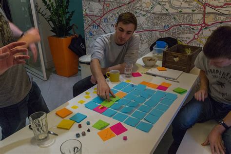 HELP: THE GAME on Steam