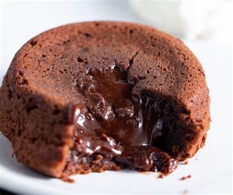 Chili S Molten Lava Cake Heating Instructions How To Make Chocolate