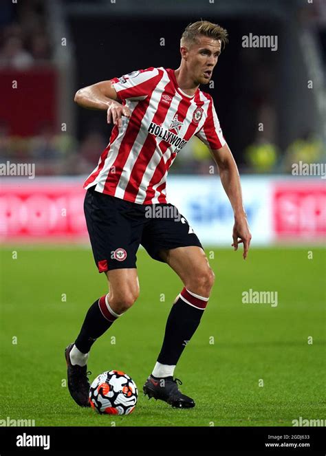 Ajer Brentford Hi Res Stock Photography And Images Alamy