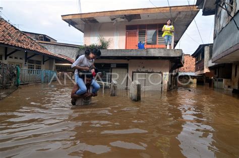 Banjir Kampung Melayu Antara Foto