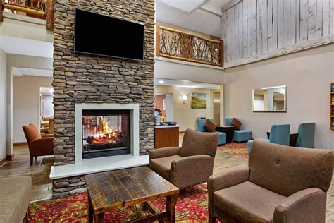 La Quinta Inn & Suites - Blue Ridge Parkway