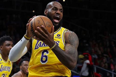 Lebron James Celebr Su Cumplea Os Con Hist Rica Actuaci N