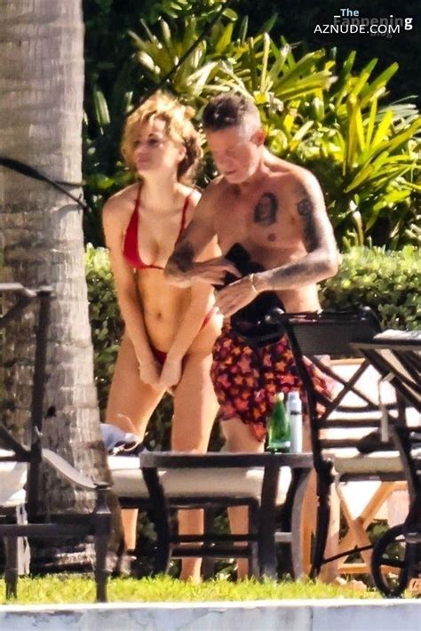 Candela Marquez Sexy Seen With Alejandro Sanz Showing Off Her Sizzling Bikini Body AZNude