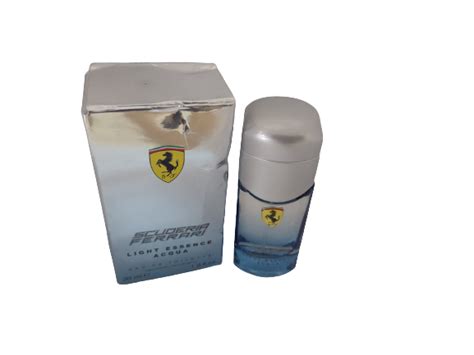 Scuderia Ferrari Light Essence Acqua Eau De Toilette Masculino Ferr