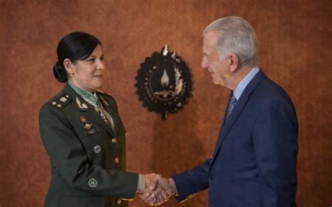 General Do Exercito Salario - Primeira general do Exército é médica: salário pode chegar a R$ 34 mil ...
