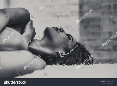 Sexy Body Nude Asian Woman Portrait Stock Photo 1099643750 Shutterstock