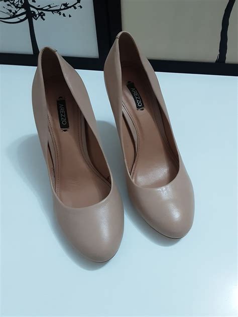 Scarpin Nude Couro Salto Alto Bico Redondo Arezzo Tam Sapato Feminino Arezzo Usado