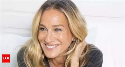 Carrie Bradshaws Iconic Sex And The City Tutu Auctioned For Rs Lakh Times Of India