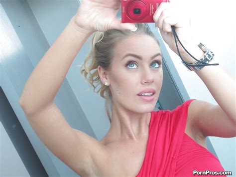 Ravishing Blonde Babe Nicole Aniston Uncovering Her Gorgeous Body Porn Pictures XXX Photos Sex