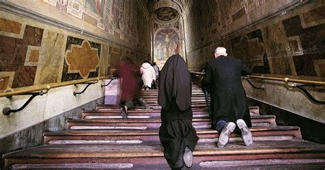 La Scala Santa percorsa da Gesù riaprirà per 60 giorni Si trova a Roma