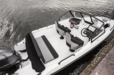 Husky R Finnmaster Motor Boats