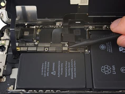 Apple Updates Its Repair Policy Will Now Fix Iphones With Third Party