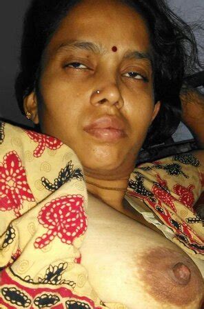 Indian Sexy Nude Xxx Fotos Tamil Wife Open Nighty Boobs And Pussy Pics Porn Pic