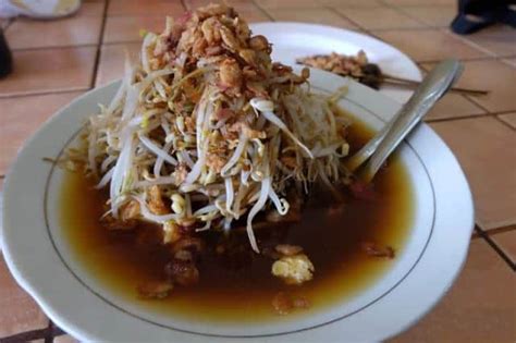 10 Lontong Balap Terkenal di Surabaya Bakal Bikin Kamu ketagihan