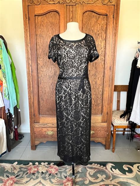 S Nude Illusion Wiggle Dress Gem