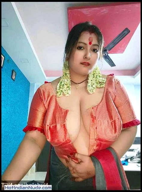 Indian Punjabi Bhabhi Sex Photos Of Big Boobs In Saree Hot Indian Nude
