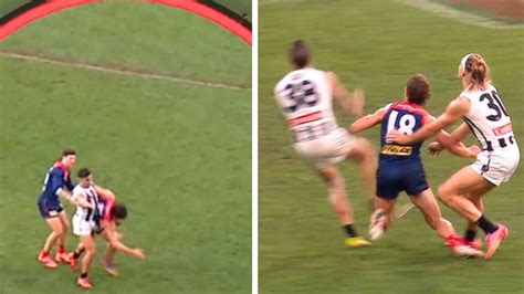 Afl Police Investigating Nude Photo Leak Of More Than Players News Au