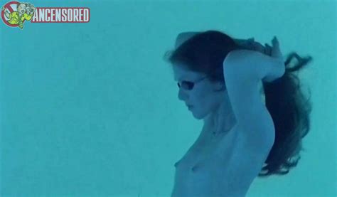 Naked Pascale Rivault In Le Voyage De Noces