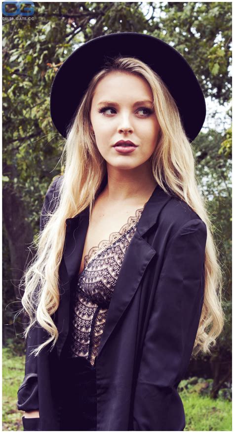 Betsy Blue English Nude Pictures Photos Playboy Naked Topless Fappening