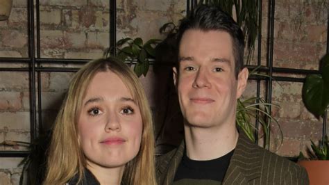 Sex Education Con Chi Stanno Gli Attori Nella Vita Reale