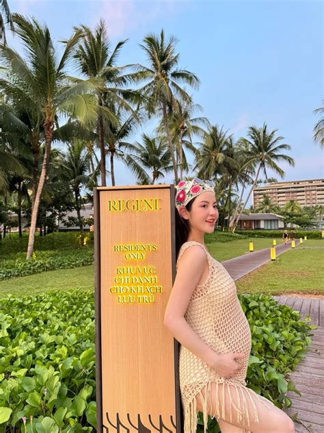 Ngày của Mẹ liên tục có cập nhật mới Dàn hot girl đánh dấu khoảnh khắc lên chức mẹ đầy xúc động