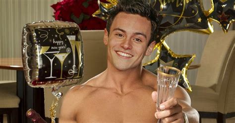 Malecelebritiesnaked Your Nearly Daily Daley A Naked Tom Celebrates The Arrival Of