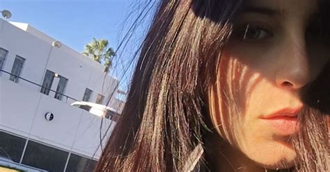 Scout Willis Shows Off Armpit Hair In Instagram Bikini Selfie Teen Vogue