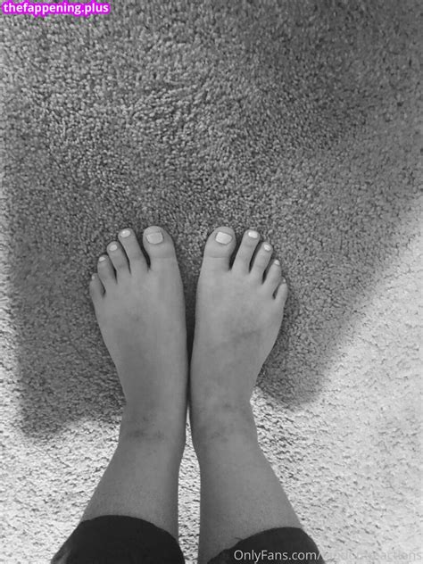 FandomReactions Fandomreactgirls Nude OnlyFans Photo 193 The Fappening Plus