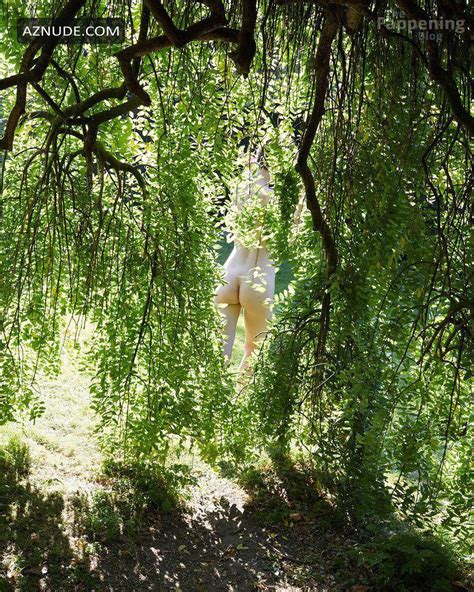 Saskia De Brauw Nude Photos From Her Erotic Portfolio AZNude