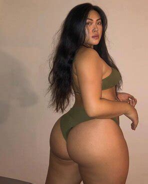 Curvy Asian Girl Porn Pic