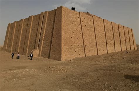 Great Ziggurat (Ur) - Madain Project (en)