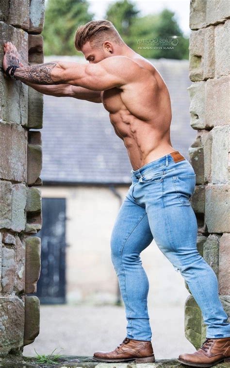 Alpha Stretch Muscles Hot Guys Bodybuilding Beefy Men Men S Muscle Muscular Men Shirtless