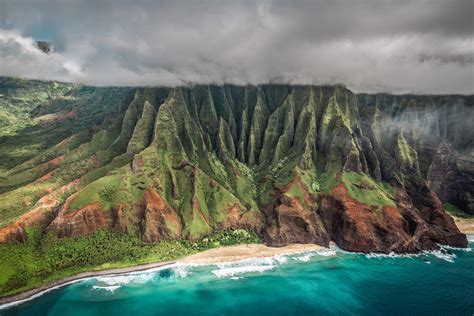 The Na Pali Coast Cathedrals. Kauai, Hawaii. [OC] [5090 x 3394px] : r ...