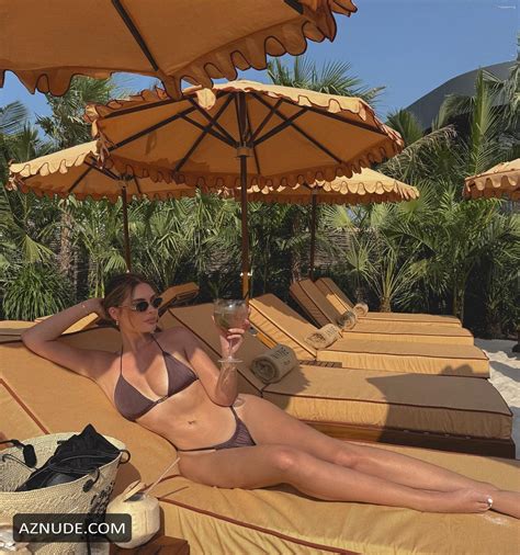 Sarah Harris Sexy Shows Off Her Sizzling Bikini Body In Dubai AZNude