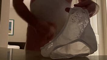 Las Bragas Grandes De Su Madre XVIDEOS