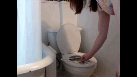 Hot Redhead Squirting Milf Extreme Anal Prolapse With Farting And Pee In The Tub MPG Equaliz