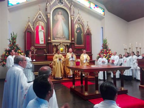 Bendición y dedicación del altar del Santuario diocesano de la Divina