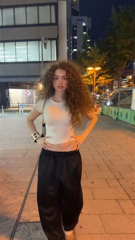 Demitra Kalogeras Sister Outfits Sunday Outfits Cute Everyday Outfits