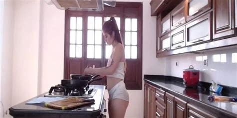 Join This Beautiful Piece Of Ass In Her Kitchen Tnaflix
