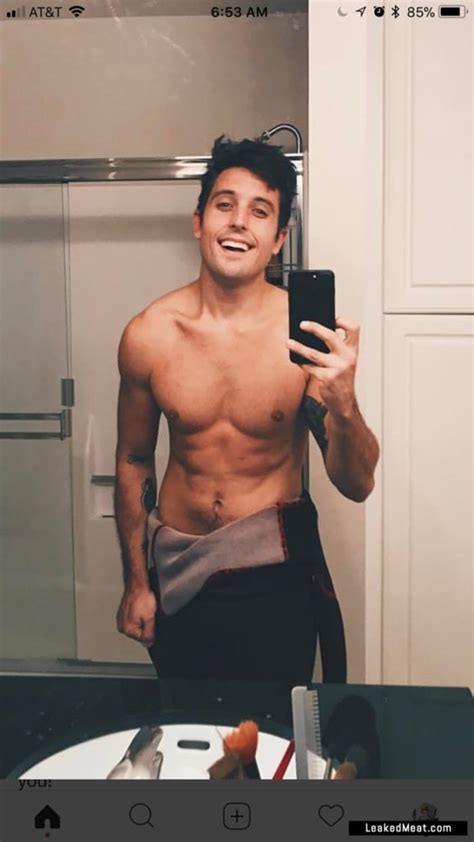 Sawyer Hartman Nude Photos Sexy Youtuber LEAKED Leaked Meat
