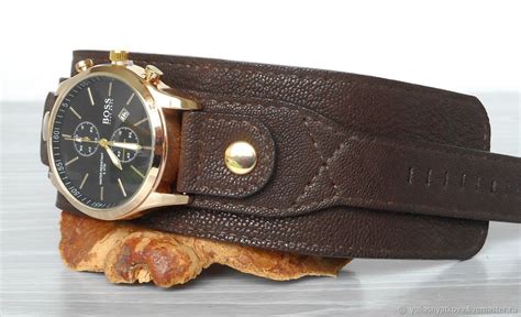 Часы на кожаном браслете шоколадного коричневого цвета купить в ...