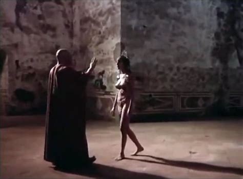 Naked Ellen Sherman In La Mansion De La Locura