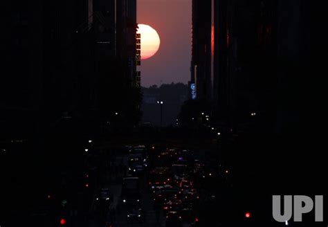 Photo: Manhattanhenge Sunset on 42nd Street in New York ...