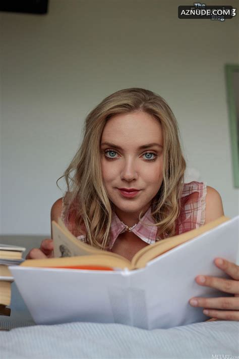 Oxana Chic Nude Sensational Scholar At Exclusive Event AZNude