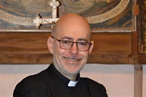 Il Vescovo Di Latina Mariano Crociata Sospende A Divinis Don Leonardo Il Parroco Social Di