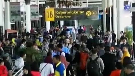 Bandara Soetta Padat Jelang Liburan Hingga Bocah Messi Diancam News