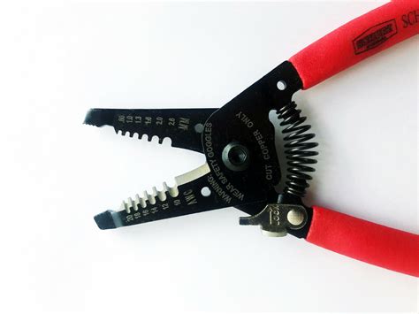 SCHURZ TOOL T10017 10-20 AWG Wire Stripper/Cutter/Crimper 6.5" Multi ...