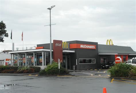 filemcdonalds petone nzjpg wikimedia commons