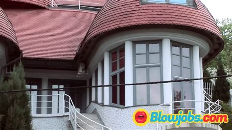 Une salope blonde anale à gros nichons reçoit un facial xHamster